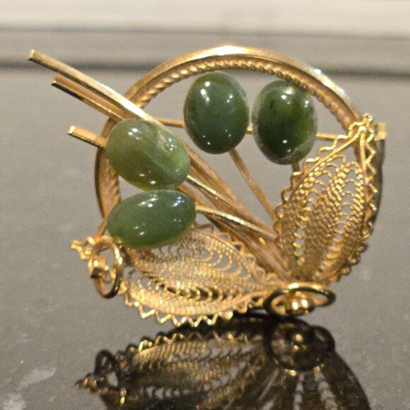 1970s Jade stone brooch Filigree & Green Cabochon Flower vintage jewelry gift - Picture 3 of 6
